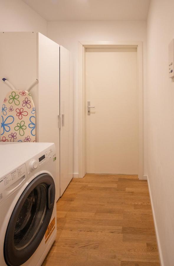 Sweethome - Business Mit Kuche Und Balkon