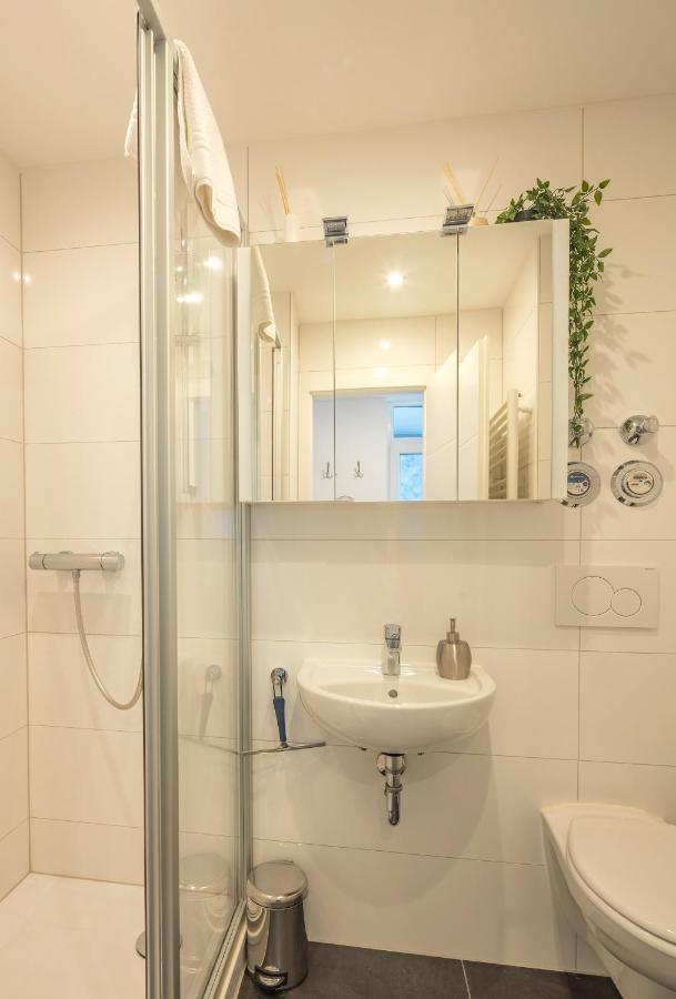 Sweethome - Business Mit Kuche Und Balkon Apartment München